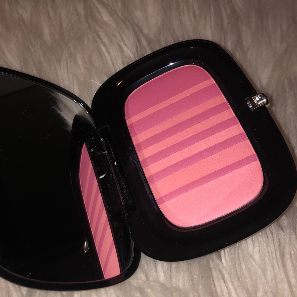 Marc Jacobs Air Blush